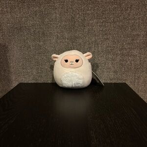 Sophie Lamb Squishmallow